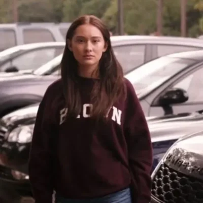 The Summer I Turned Pretty S02 Lola Tung Brown Sweatshirt