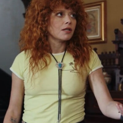 Poker Face S02 Natasha Lyonne Yellow T-Shirt