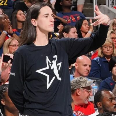 Caitlin Clark Fever Black Star Sweatshirt