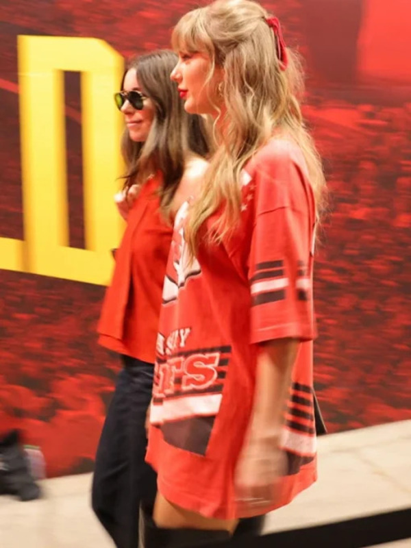 Taylor Swift Chiefs T-Shirt - Image 4